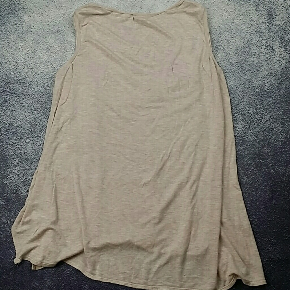 Max Studio Tank - Picture 6 of 12